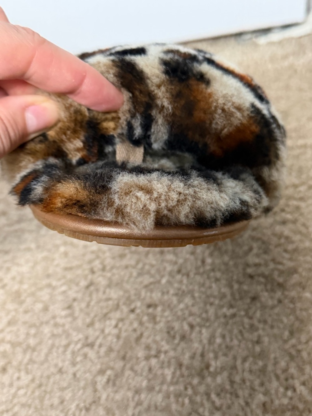 UGG Leopard-Print Fuzzy Slippers 9 - Picture 5 of 6